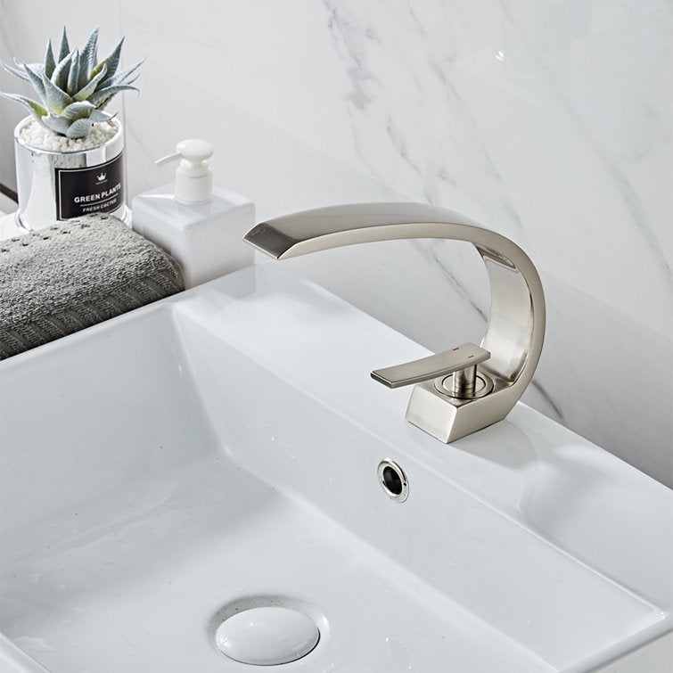 Single Hole Faucet Single-handle Bathroom Faucet